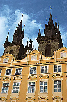 仰视,教堂,泰恩教堂,布拉格,捷克共和国