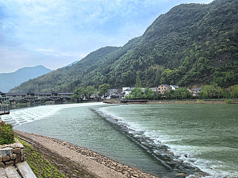 龙鳞坝,富春江