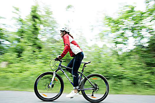女人,赖丁山,自行车