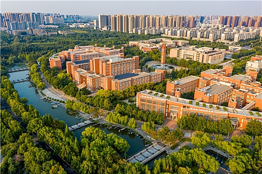 航拍河南郑州大学主校区校园风光