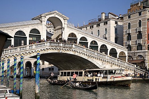 小船,里亚尔托桥,大运河,威尼斯,意大利