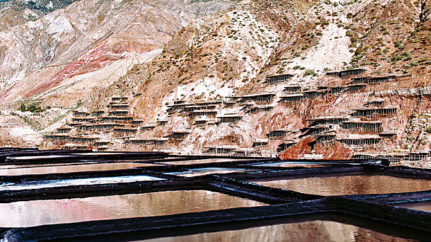 西藏盐井