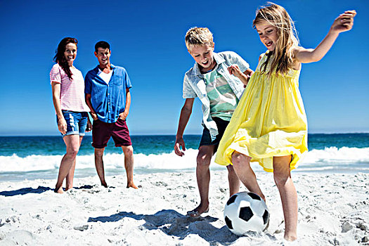 可爱,家庭,玩,足球,海滩