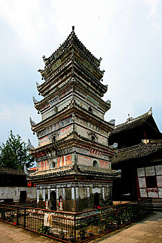 重庆市北培区,原江北县,柳荫乡塔坪寺寺内的宋代石塔