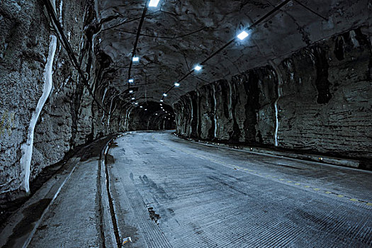 山洞隧道