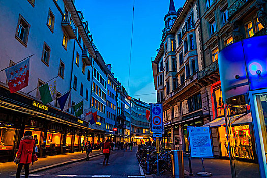 瑞士琉森夜幕街景