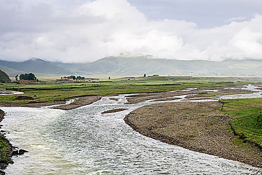 山涧溪流