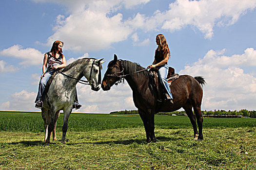 两个,女青年,骑,骑马,巴伐利亚,德国,欧洲