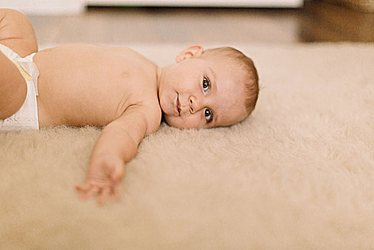 头像,可爱,女婴,尿布,躺着,米色,地毯