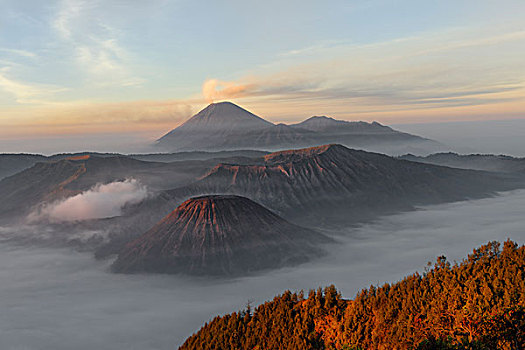 日出,上方,烟,婆罗莫,火山,国家公园,爪哇,印度尼西亚,亚洲