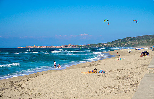 风筝冲浪手,波浪,海滩,萨萨里,萨丁尼亚,意大利,欧洲