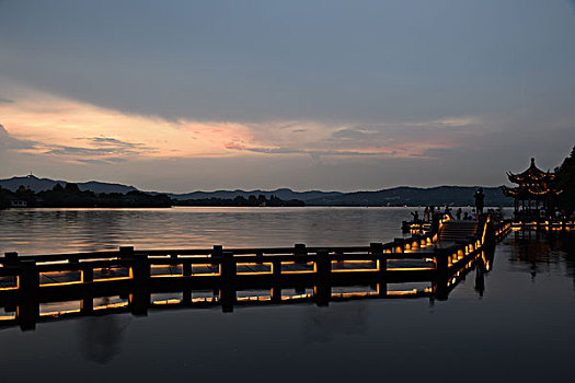 杭州西湖夜景双投桥