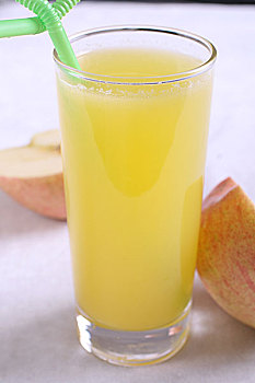 鲜榨苹果汁