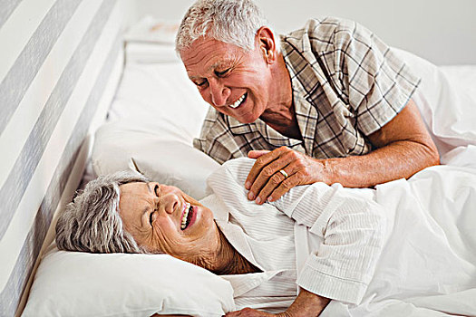 高兴,老年,夫妻,笑,床,卧室