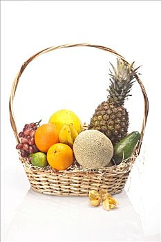 进口水果,篮子,菠萝,甜瓜,葡萄,橘子,柠檬,酸浆属植物,鳄梨