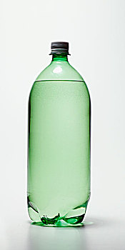 绿色,塑料瓶,苏打,白色背景