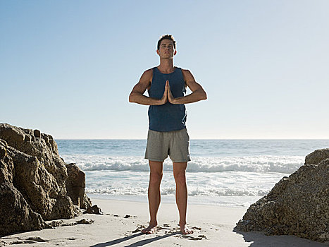 男青年,瑜珈,海滩