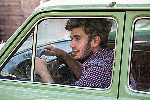 男青年,农民,向外看,车窗,皮埃蒙特区,意大利