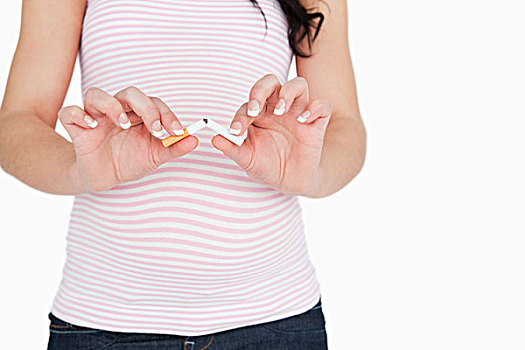 年轻,孕妇,香烟,白色背景