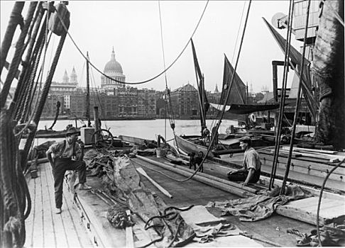 男人,泰晤士河,驳船,伦敦南岸,伦敦,早,20世纪,艺术家