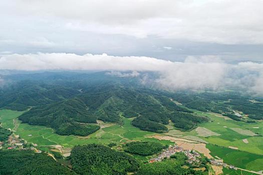 平衡梁