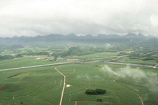 航拍视角高山