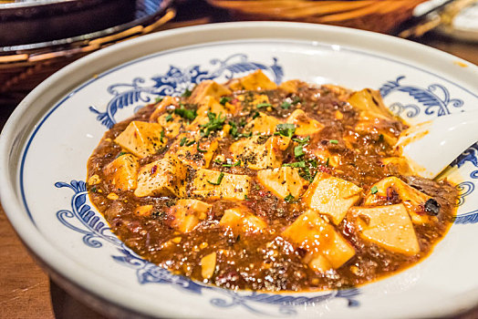 一盘麻婆豆腐特写