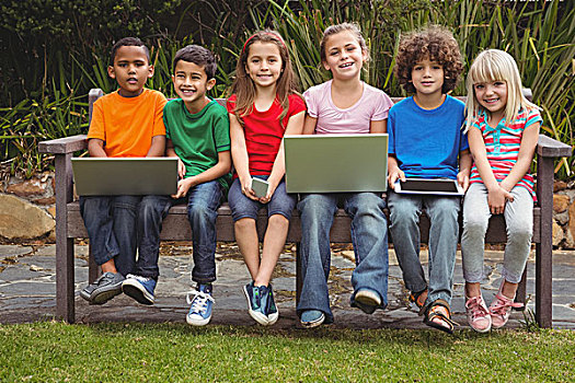 儿童,坐,公园长椅,笔记本电脑