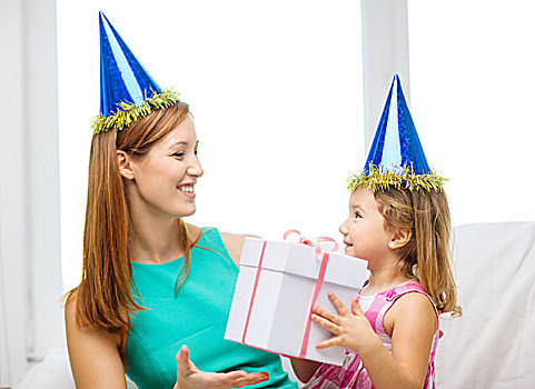 家庭,孩子,庆贺,休假,生日,高兴,人,概念,母女,蓝色,派对帽,礼盒