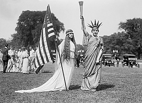 女人,美国国旗,自由女神像,服饰,美国独立日,庆贺,椭圆,华盛顿特区,美国,旗帜,爱国,历史