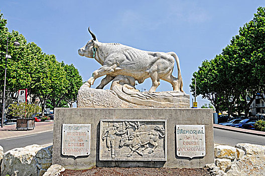 雕塑,斗牛,纪念建筑,布凯赫,朗格多克-鲁西永大区,区域,法国,欧洲