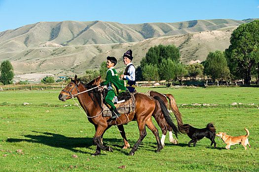 两个,骑手,传统服装,乡村,掸邦,山,哈萨克斯坦,亚洲