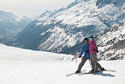 情侣,滑雪,法国阿尔卑斯山,隆河阿尔卑斯山省,法国