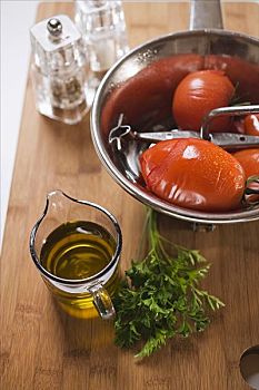 焯,西红柿,碗,橄榄油,西芹