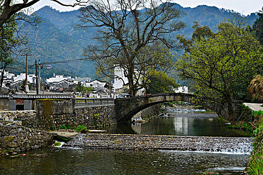 小桥流水山乡