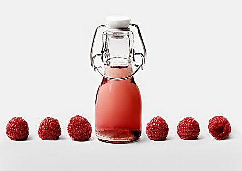 小瓶,树莓果汁