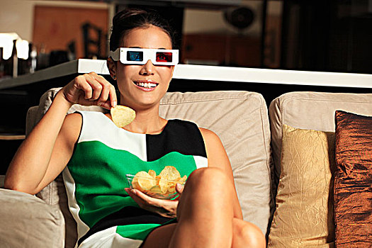 少妇,穿,3d眼镜,看,电影,吃,食物