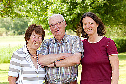 老年,夫妻,退休,70-80岁,女儿,40-50岁,莱茵兰普法尔茨州,德国,欧洲