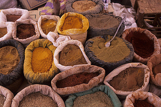 摩洛哥,靠近,玛拉喀什,阿特拉斯山脉,山谷,市场一景,调味品