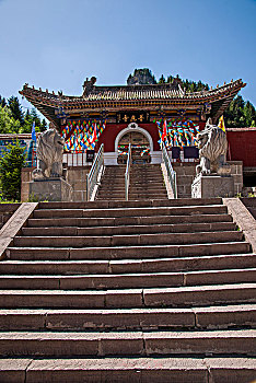 山西省宁武县芦芽山景区芦芽山悬崖古栈道普应寺