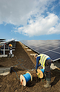 工程师,联系,太阳能电池板,新,太阳能,农场,废物堆
