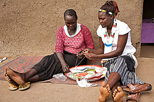 两个女人,编织,传统,苏丹人,服饰,乡村,南,苏丹,十二月,2008年