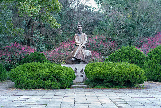 杭州西湖景区孤山中山公园鲁迅雕像