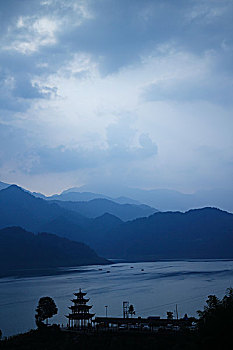 四川洪雅瓦屋山,淡水湖,自然风景