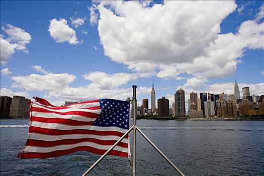 特写,美国国旗,摆动,摩天大楼,背景,哈得逊河,曼哈顿,纽约,美国