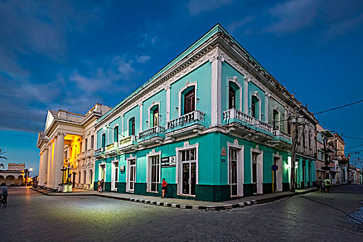 青绿色,住宅建筑,城市,中心,圣克拉拉,古巴,北美