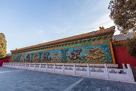 北京故宫外东路九龙壁
