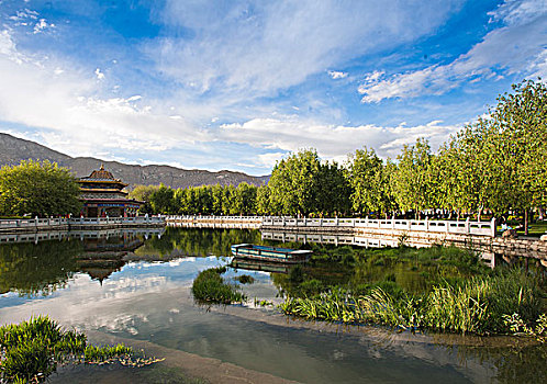 罗布林卡藏族园林