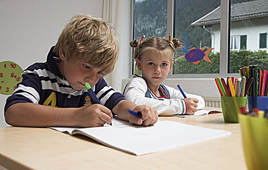指示,教室,课桌,孩子,女孩,男孩,笔记本,学习,书写