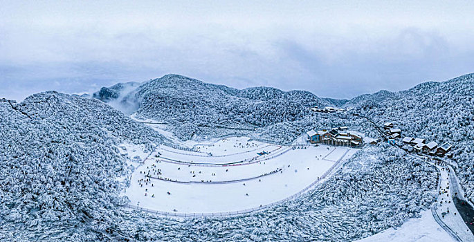 重庆金佛山雪白的童话世界